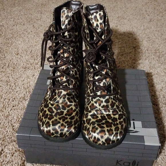 Leopard print boots - Picture 4 of 8